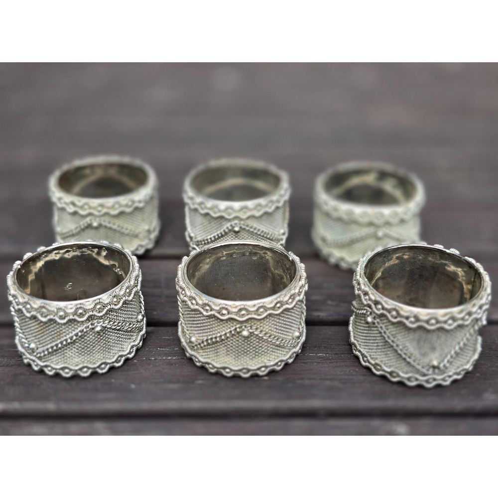 Exquisite Vintage Silver-Toned Napkin Rings (Set of 6)